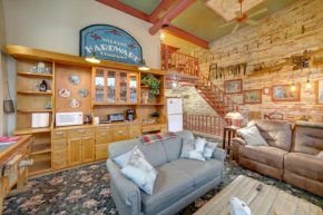 Saugatuck Retreat in Historic Downtown!